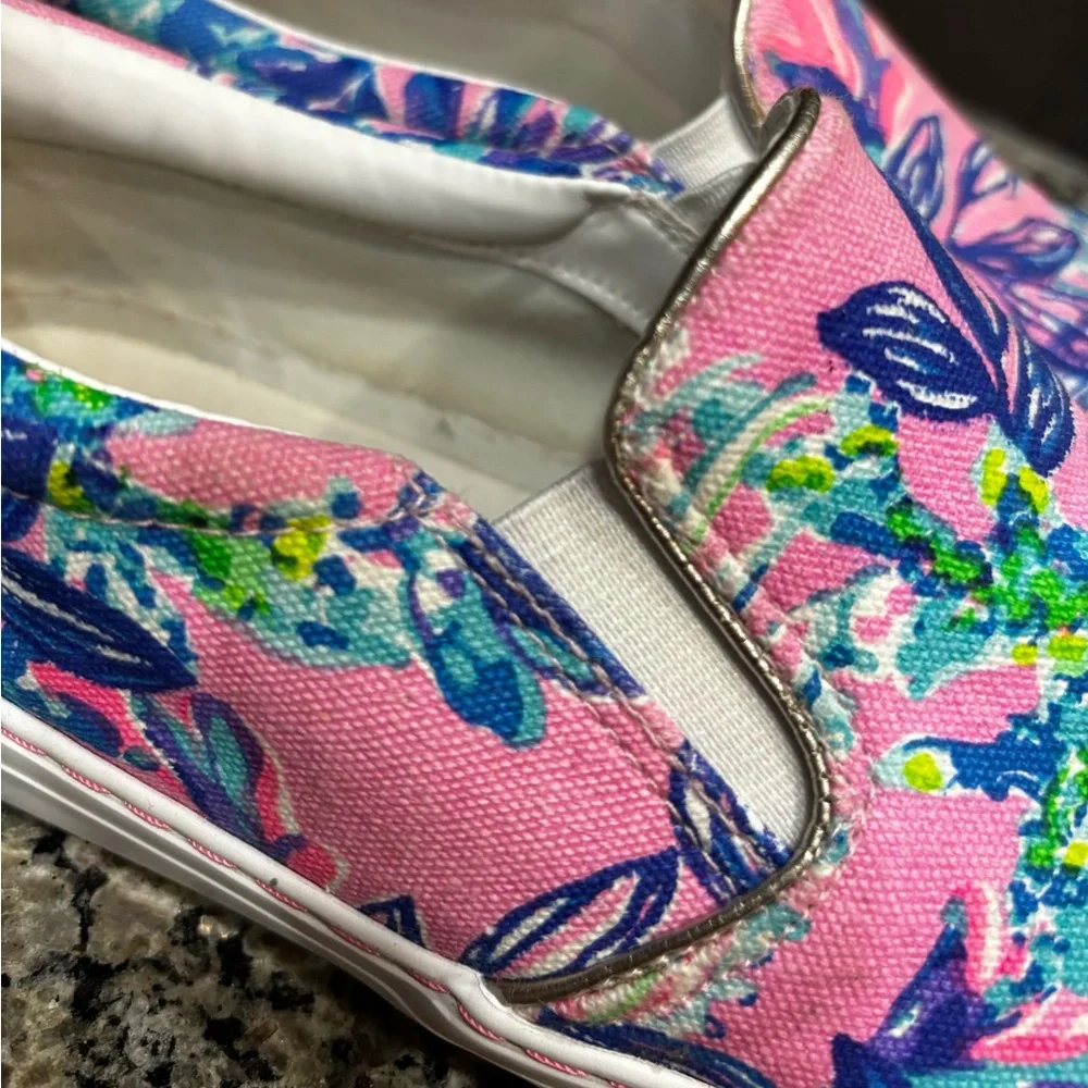 Lilly Pulitzer Julie Slip On Canvas tropical Skater Sneakers Size 6